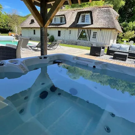 Les 2 Chaumieres Piscine & Honfleur Дом отдыха *