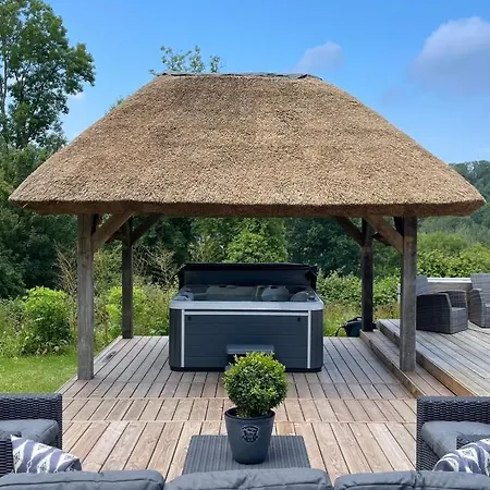 Les 2 Chaumieres Piscine & Honfleur