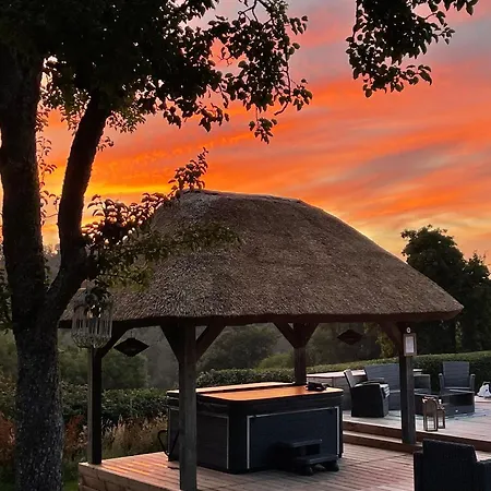 Les 2 Chaumieres Piscine & Honfleur בית נופש *