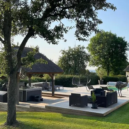 Les 2 Chaumieres Piscine & Honfleur *