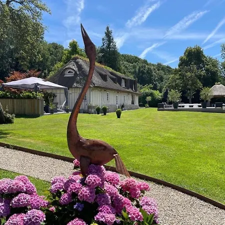 בית נופש Les 2 Chaumieres Piscine & Honfleur