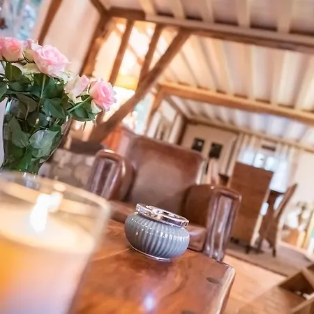 בית נופש Les 2 Chaumieres Piscine & Honfleur *