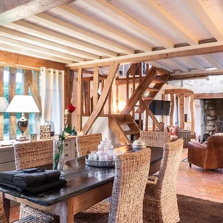 בית נופש Les 2 Chaumieres Piscine & Honfleur