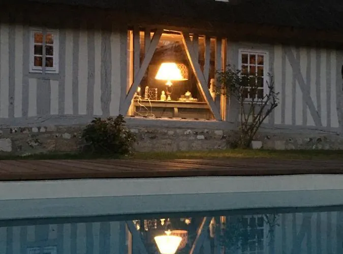 Les 2 Chaumieres Piscine & Honfleur Дом отдыха *