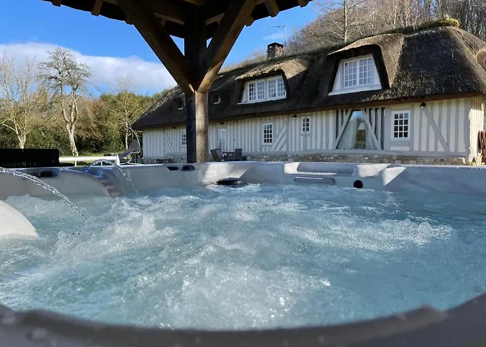 Les 2 Chaumieres Piscine & Honfleur Дом отдыха *