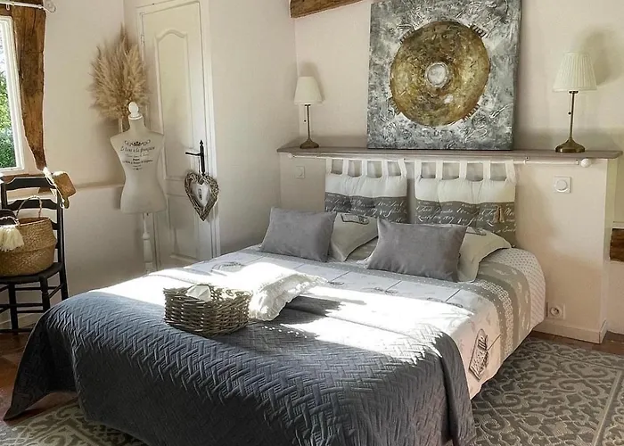 Дом отдыха Les 2 Chaumieres Piscine & Honfleur *