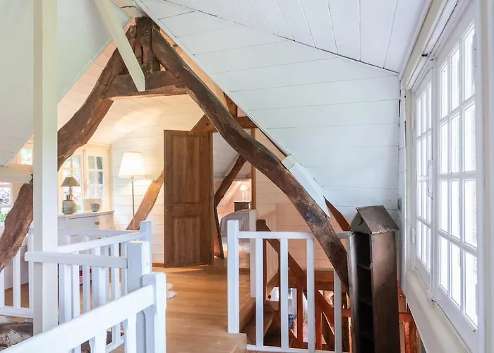 Дом отдыха Les 2 Chaumieres Piscine & Honfleur *