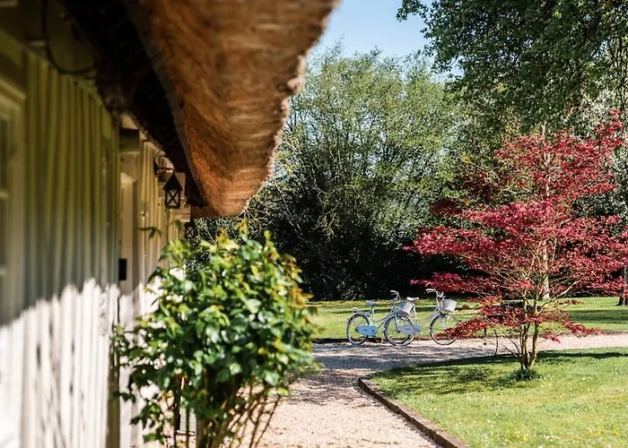 Les 2 Chaumieres Piscine & Honfleur Дом отдыха