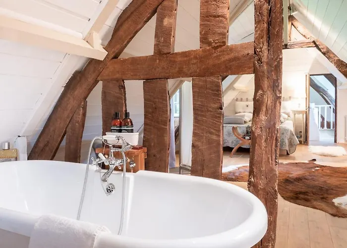 Les 2 Chaumieres Piscine & Honfleur Дом отдыха